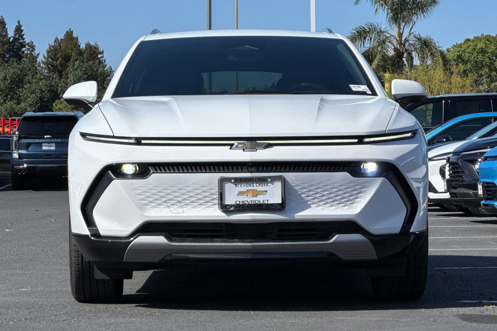 Used 2025 Chevrolet Equinox EV LT w/ Convenience Package image 10