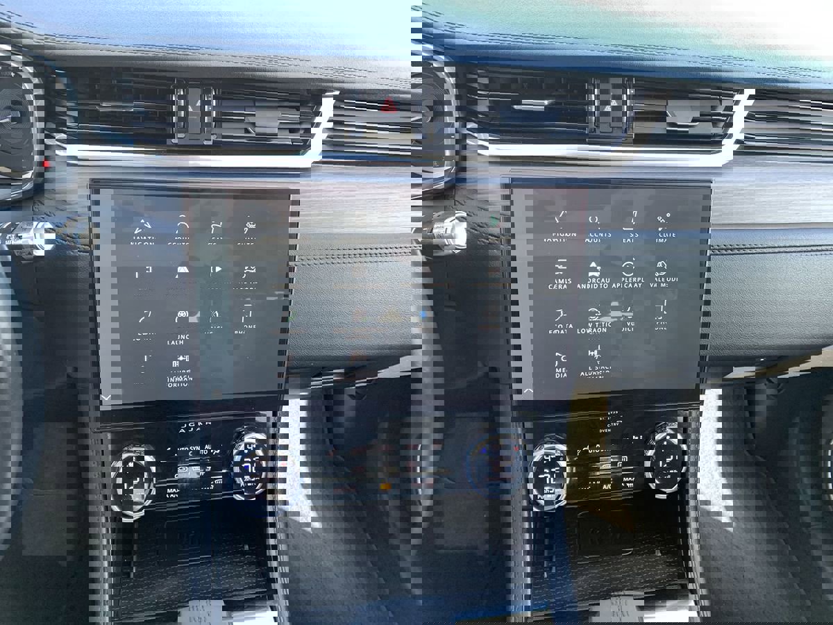 Used 2022 Jaguar F-PACE S image 20