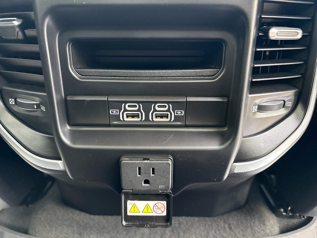 Used 2022 RAM 1500 Big Horn image 31