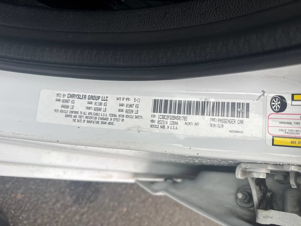 Used 2011 Chrysler 200 Limited FWD image 30