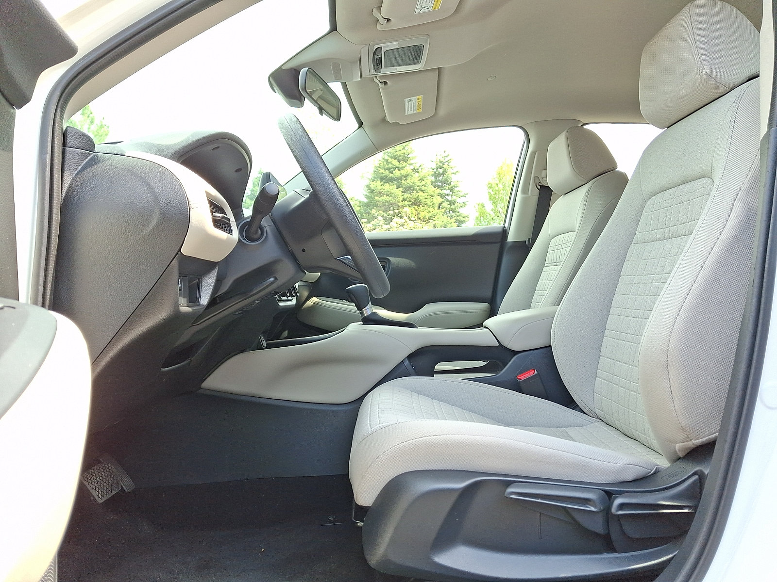 Used 2025 Honda HR-V LX image 13