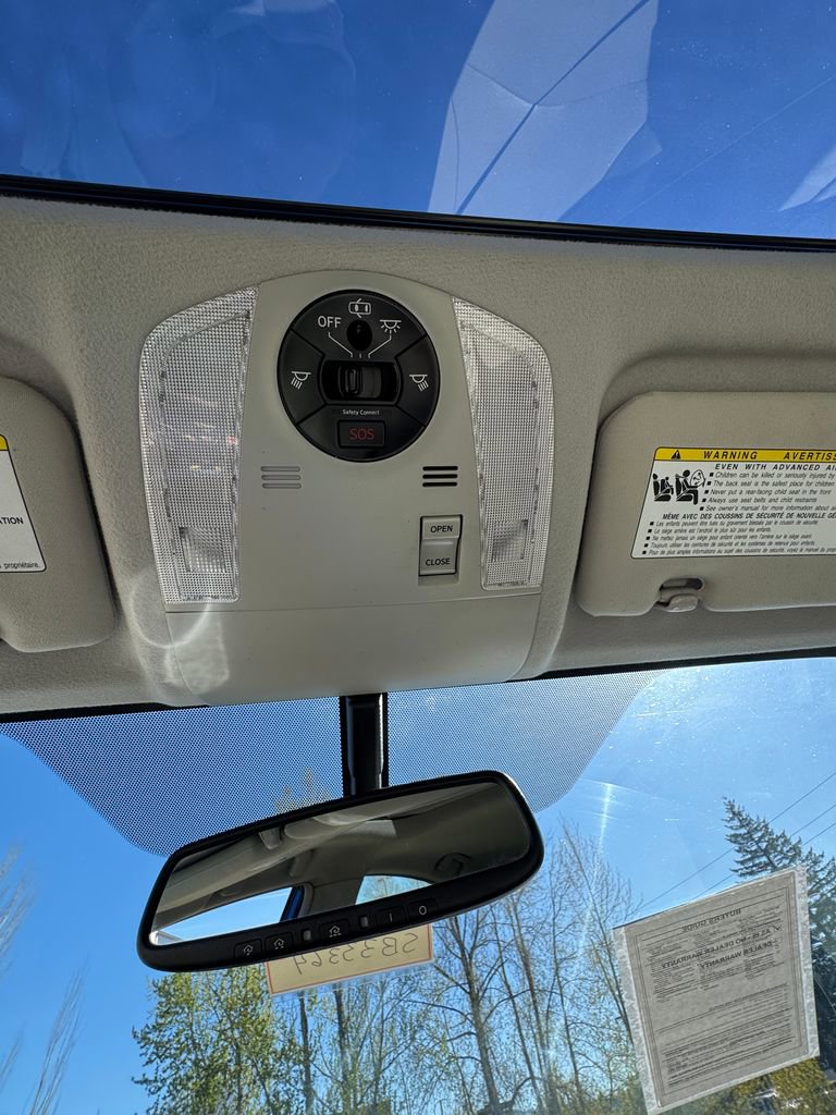 Used 2010 Toyota Prius Five image 18