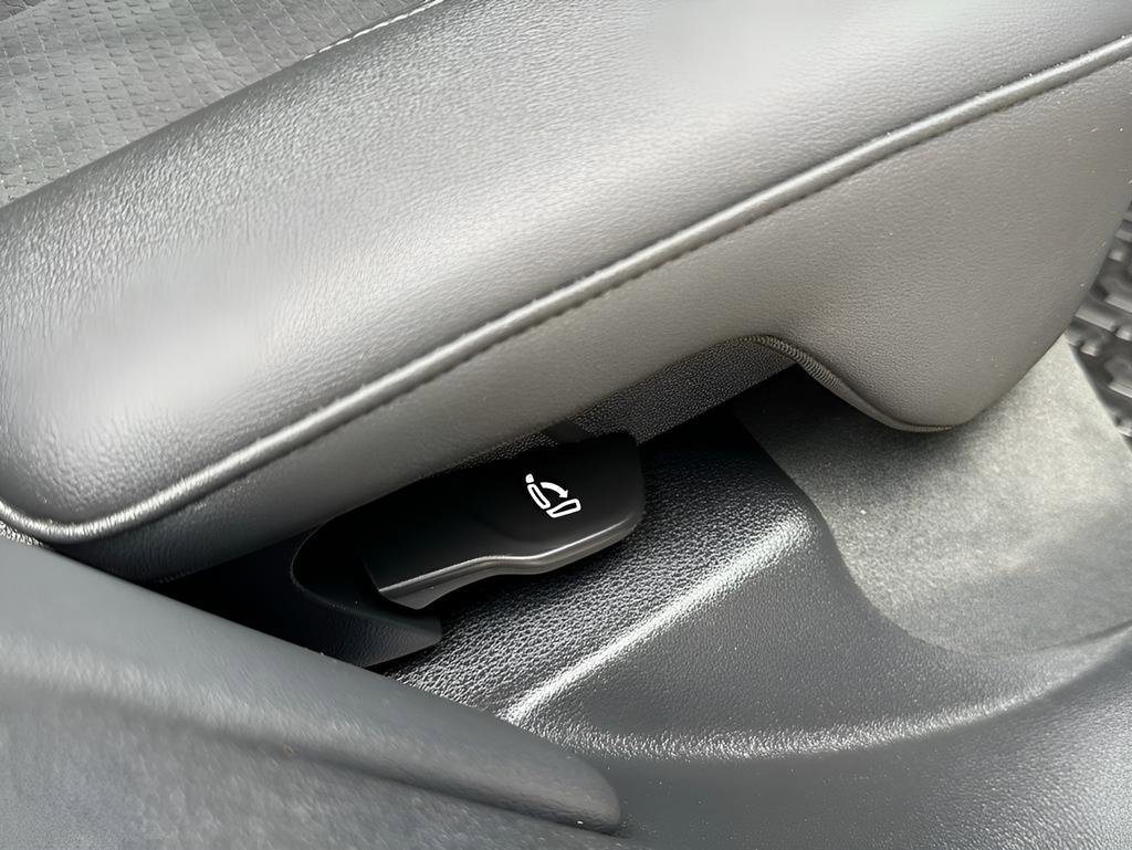 Used 2022 Audi SQ5 Premium Plus image 34