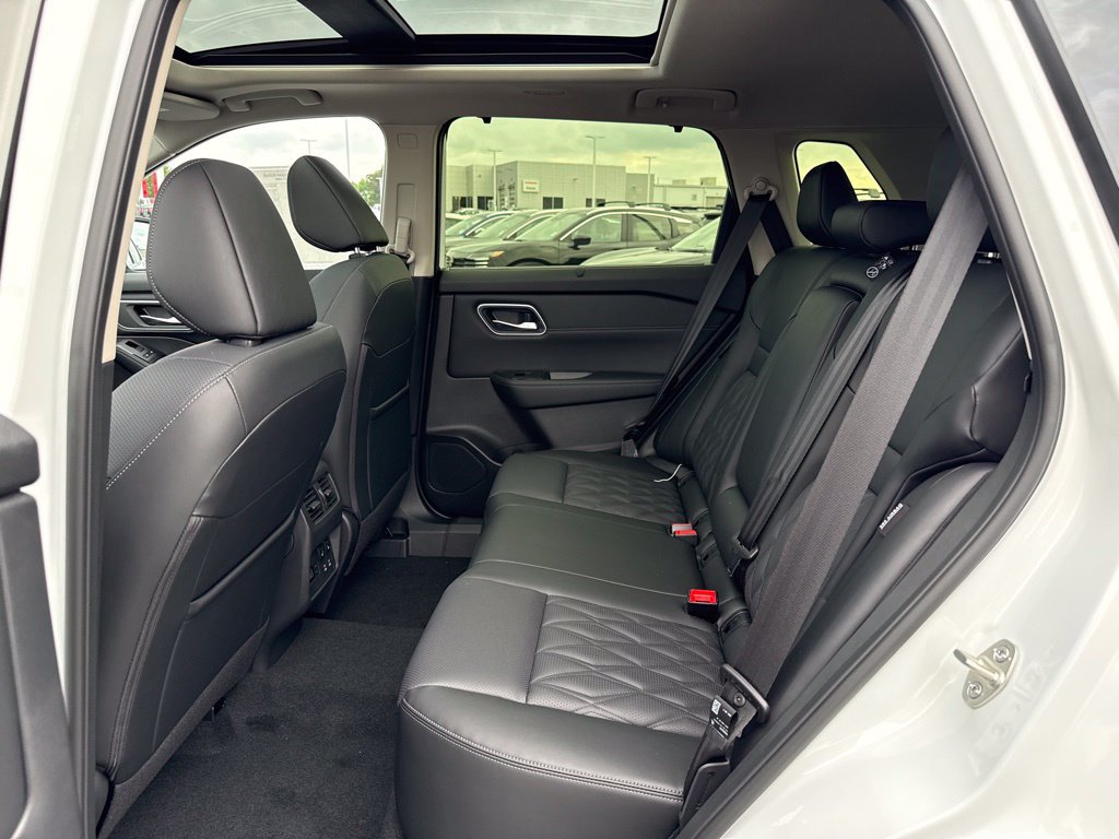 New 2026 Nissan Rogue Platinum w/ Platinum Premium Package AWD/4WD image 10