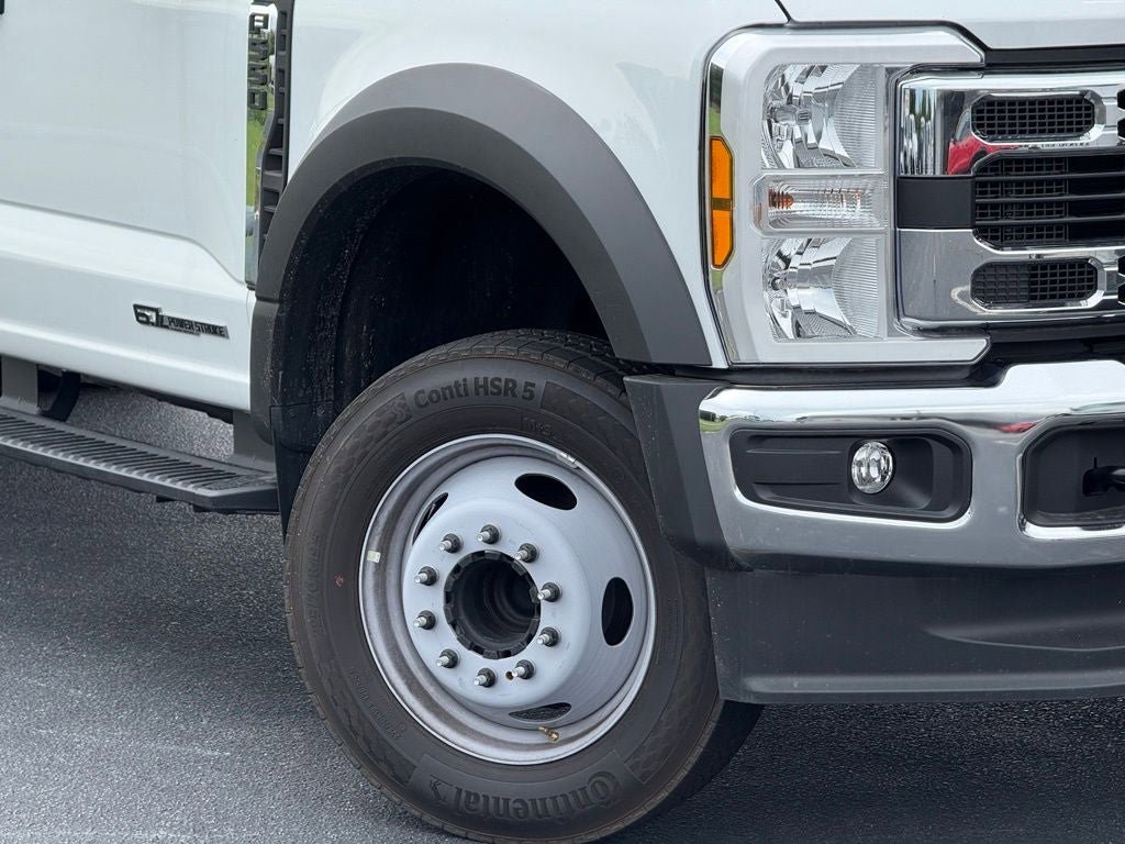 New 2025 Ford F550 2WD Regular Cab Super Duty image 5