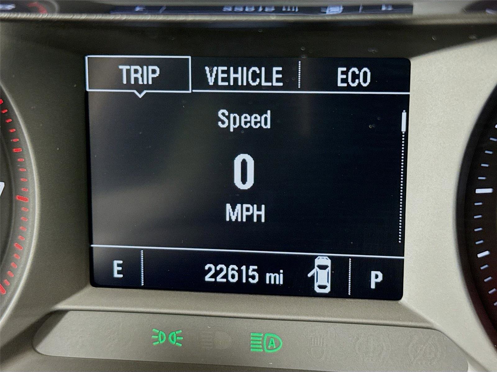 Used 2023 Chevrolet TrailBlazer LT image 2