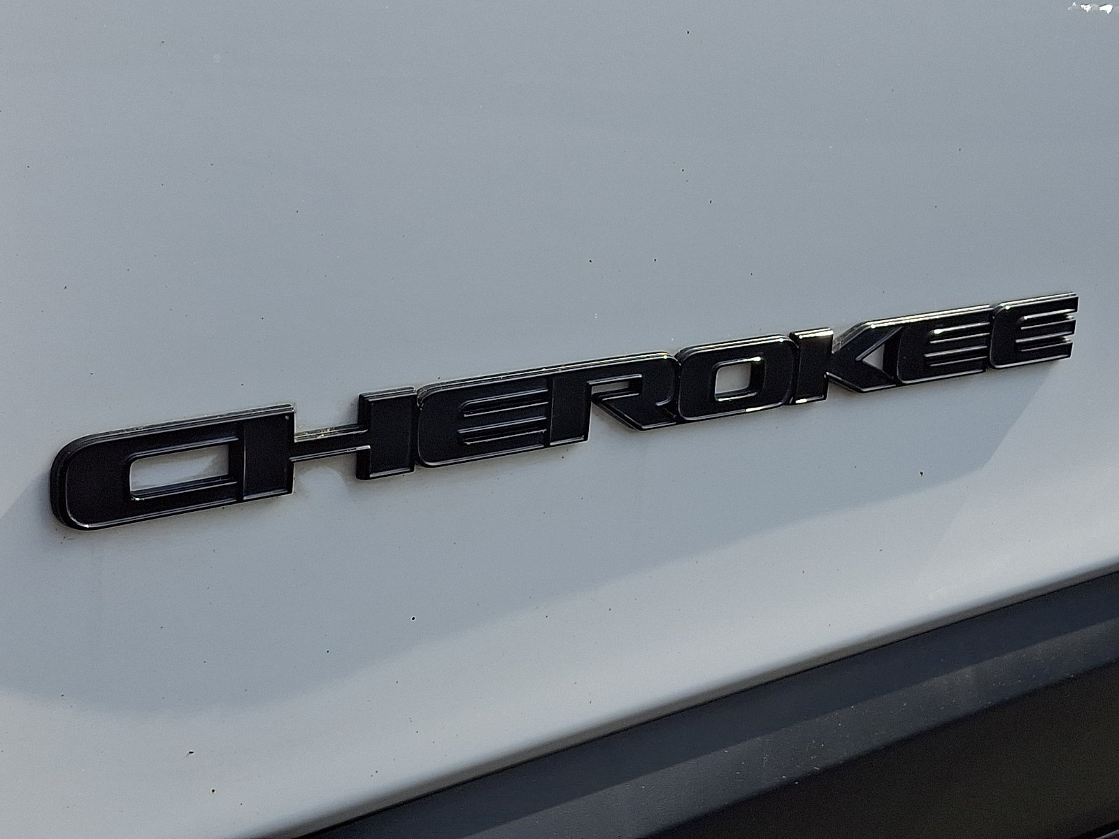 Certified 2020 Jeep Cherokee Latitude Plus AWD/4WD image 29
