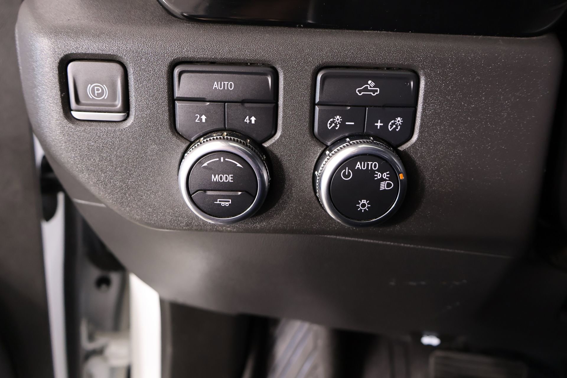 Used 2023 GMC Sierra 1500 SLE AWD/4WD image 8