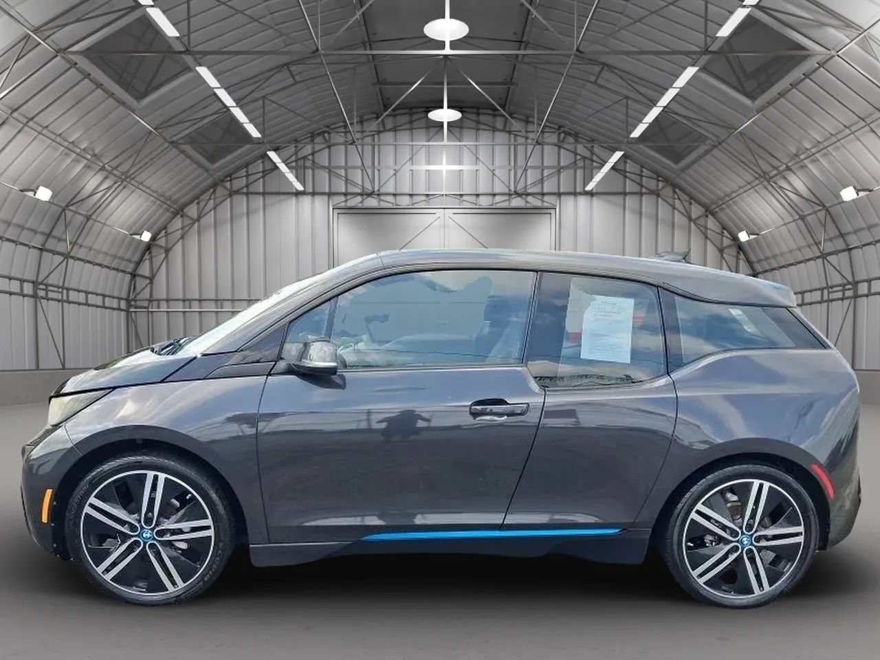 Used 2014 BMW i3 w/ Range Extender RWD image 2