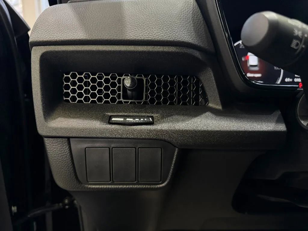 Used 2026 Honda CR-V Sport image 10