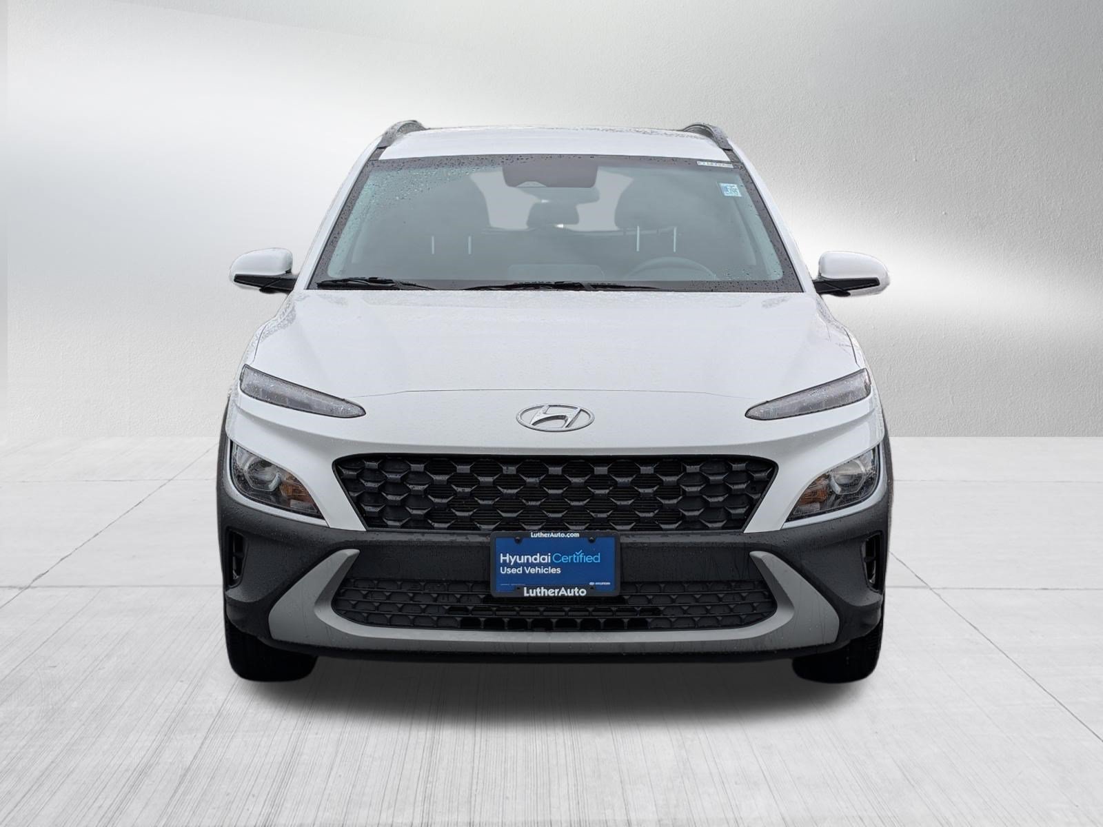 Certified 2022 Hyundai Kona SEL FWD image 2