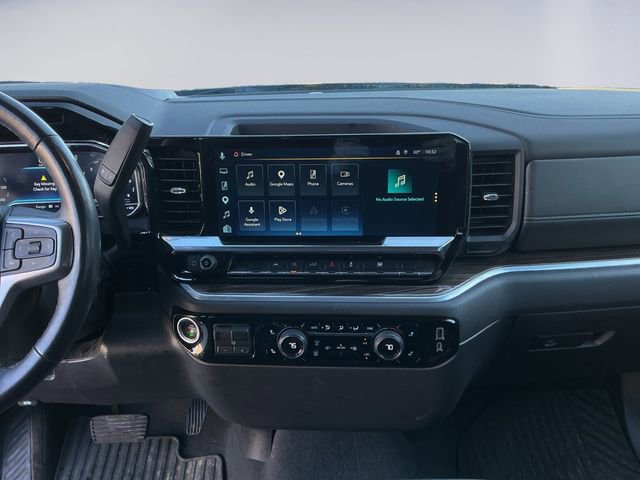 Used 2022 Chevrolet Silverado 1500 LT AWD/4WD image 11