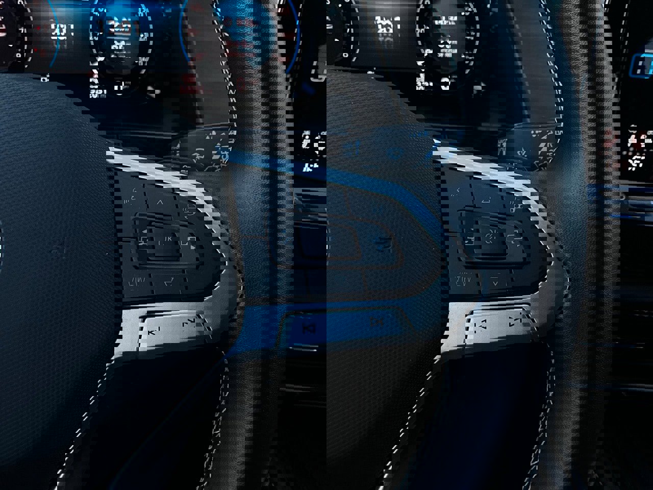 Used 2025 Volkswagen Atlas SE image 37