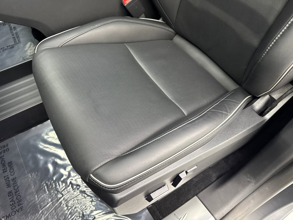 Used 2024 Tesla Cybertruck AWD Crew Cab image 25