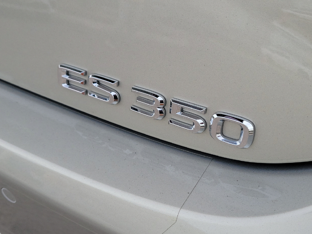 Used 2024 Lexus ES 350 w/ Premium Package FWD image 30