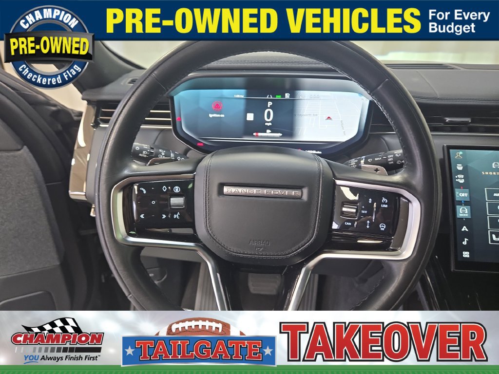 Used 2025 Land Rover Range Rover Sport SE AWD/4WD image 2