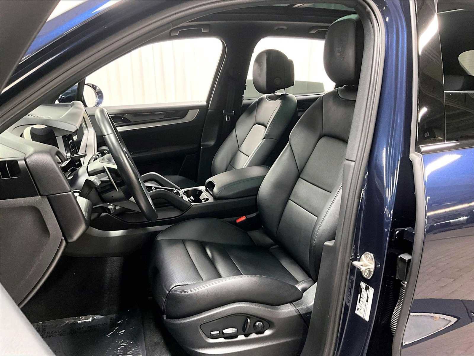 Used 2024 Porsche Cayenne image 8