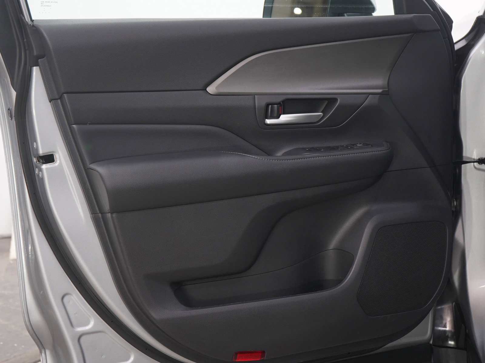 Used 2025 Toyota Grand Highlander AWD image 22