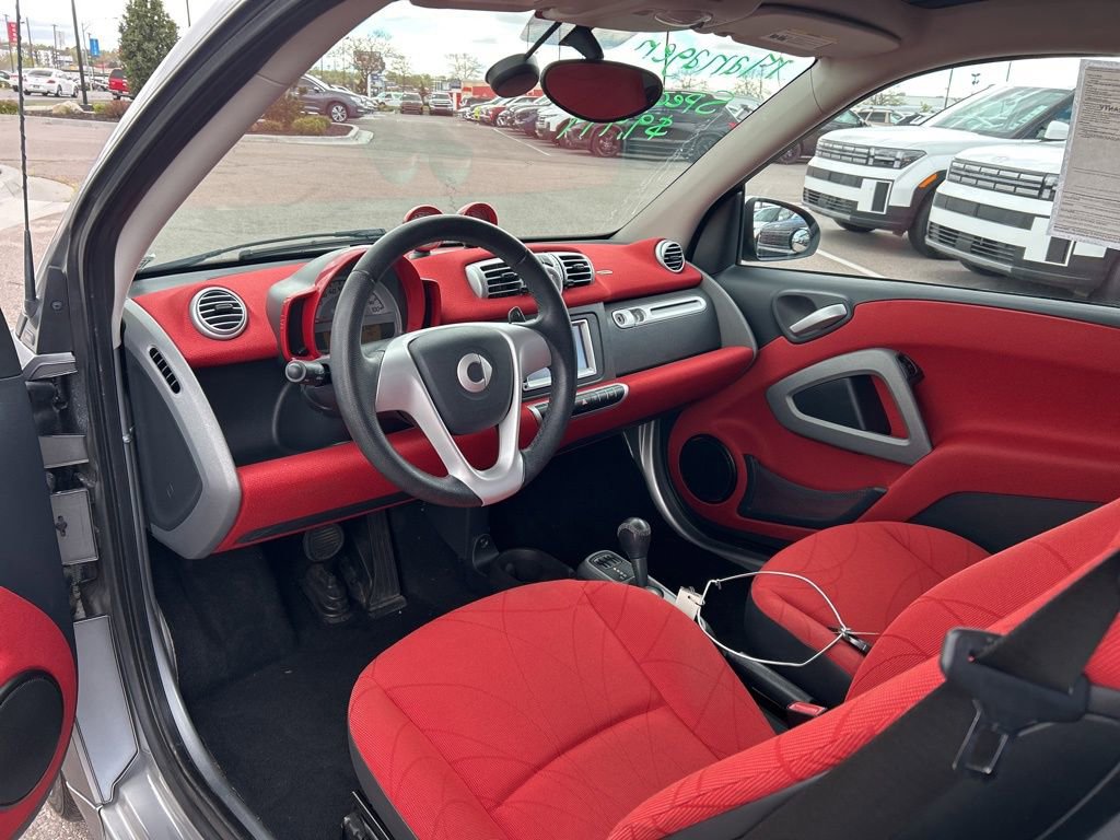 Used 2013 smart fortwo pure image 9