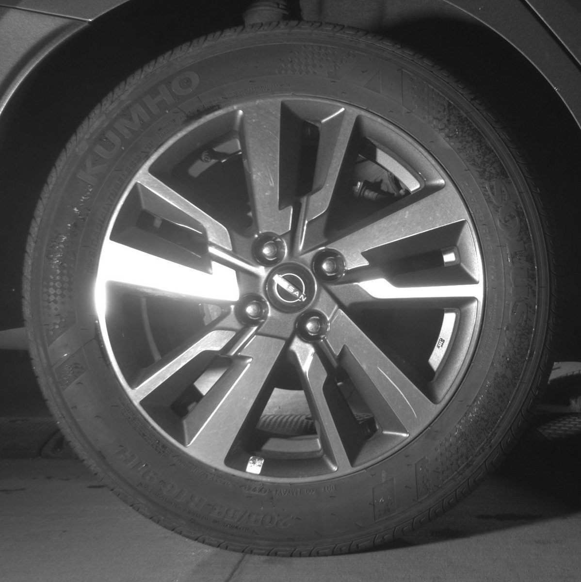 Used 2025 Nissan Versa SV FWD image 15