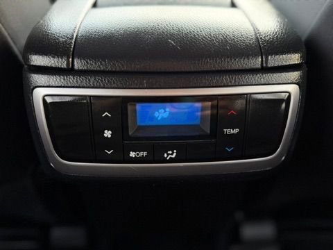 Used 2019 Toyota Highlander LE AWD/4WD image 37