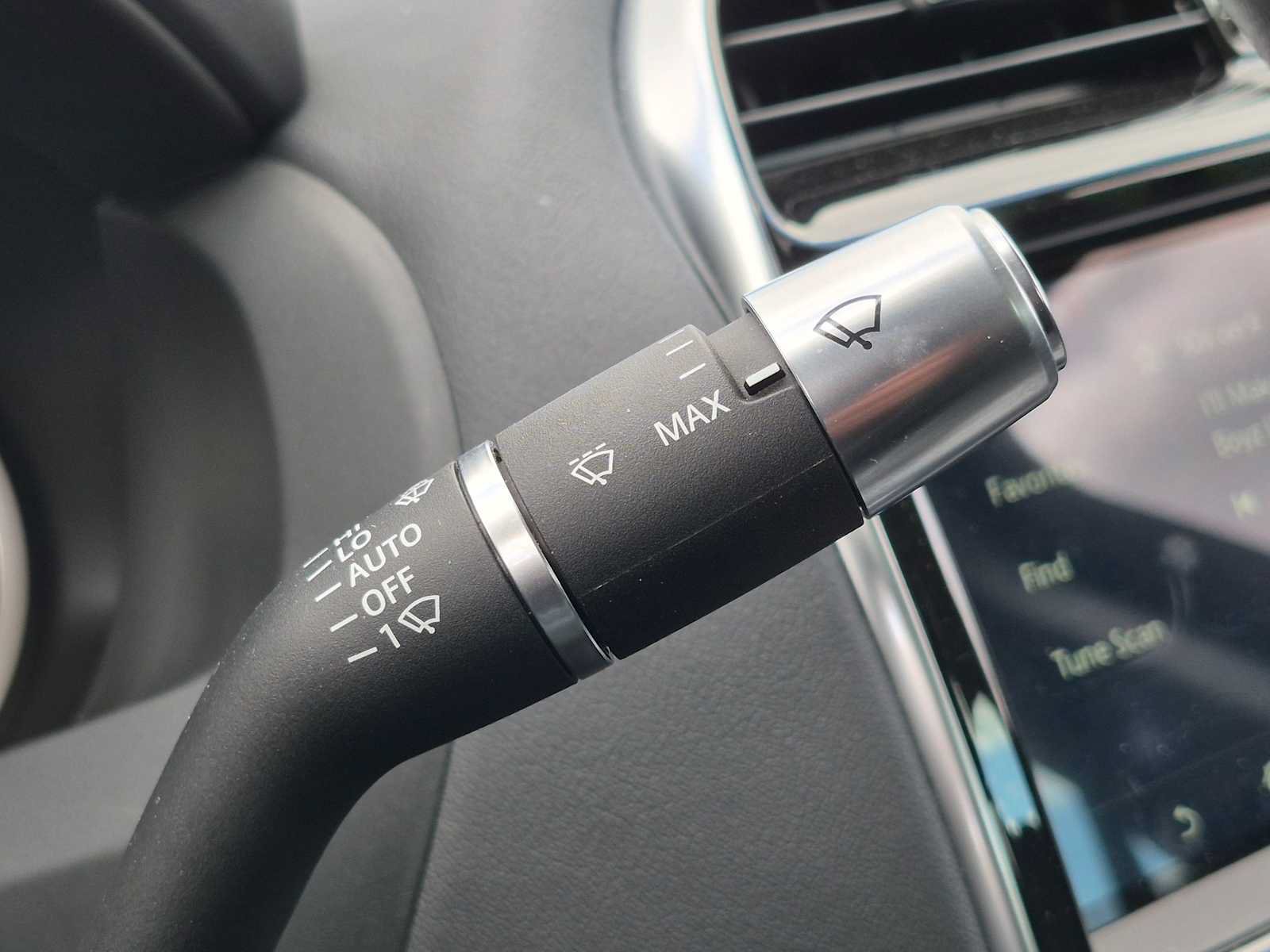 Used 2020 Jaguar XE S AWD/4WD image 25