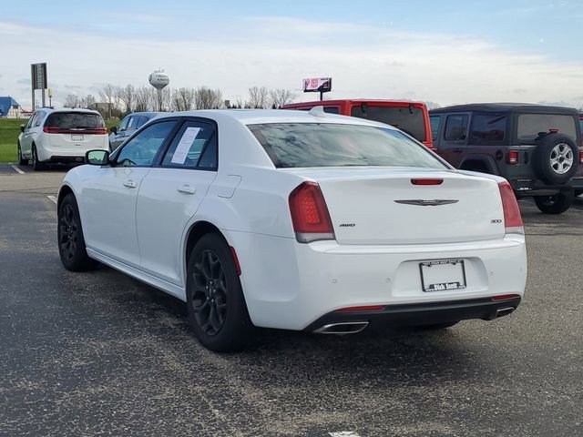 Used 2023 Chrysler 300 Touring L w/ Popular Equipment Group AWD/4WD image 5