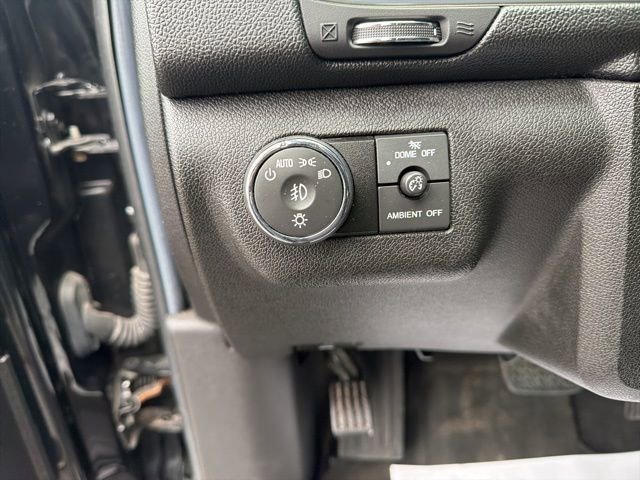 Used 2016 Chevrolet Traverse LT w/ Style and Technology Package FWD image 28