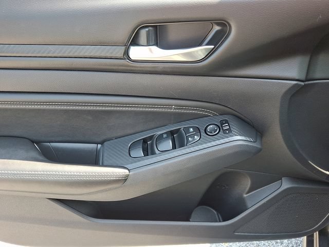 Used 2019 Nissan Altima 2.5 S FWD image 12