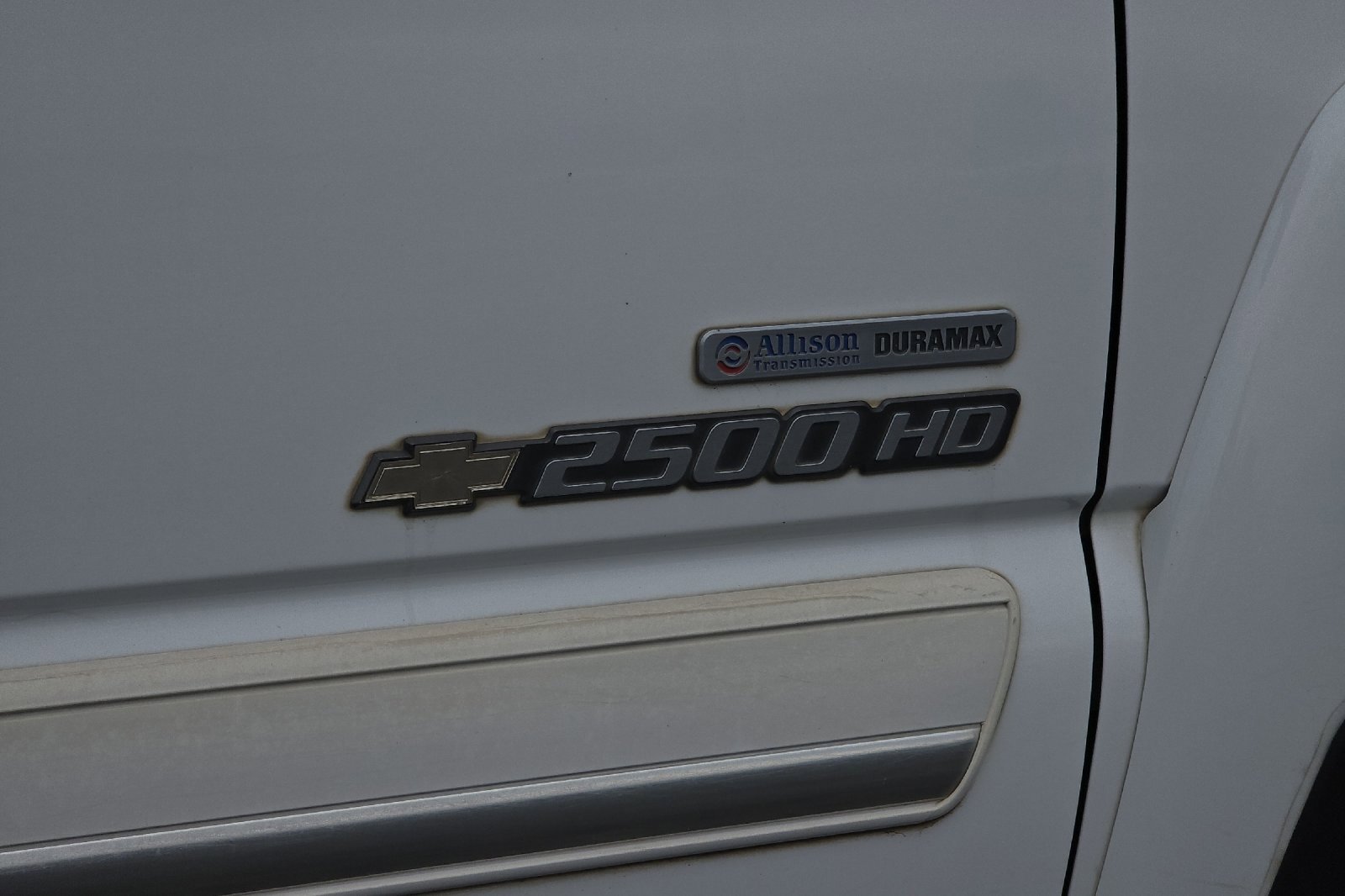 Used 2006 Chevrolet Silverado 2500 LT w/ Heavy-Duty Power Package image 46