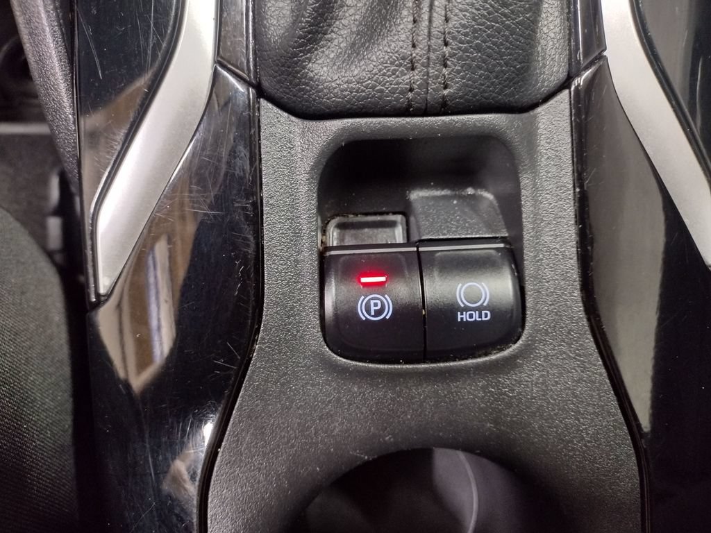 Used 2021 Toyota Corolla LE FWD image 25
