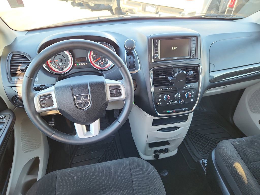Used 2017 Dodge Grand Caravan SE w/ Power Window Group image 10
