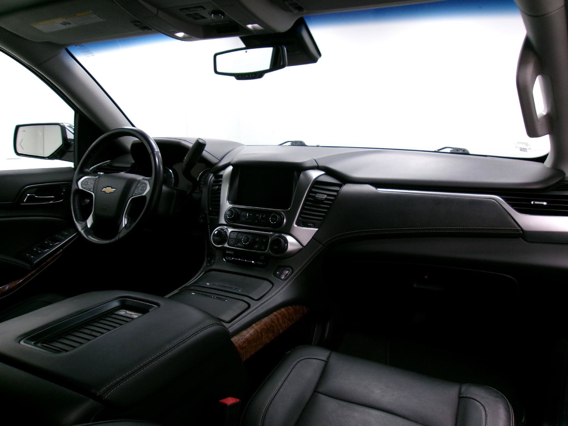 Used 2019 Chevrolet Tahoe Premier AWD/4WD image 3