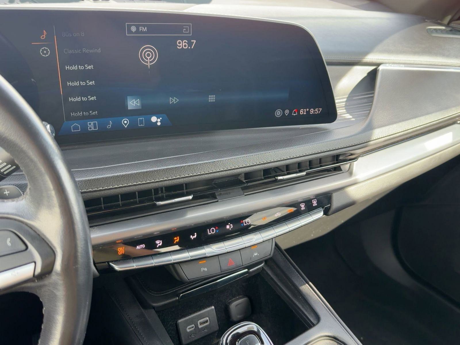 Certified 2024 Cadillac XT4 Premium Luxury image 24