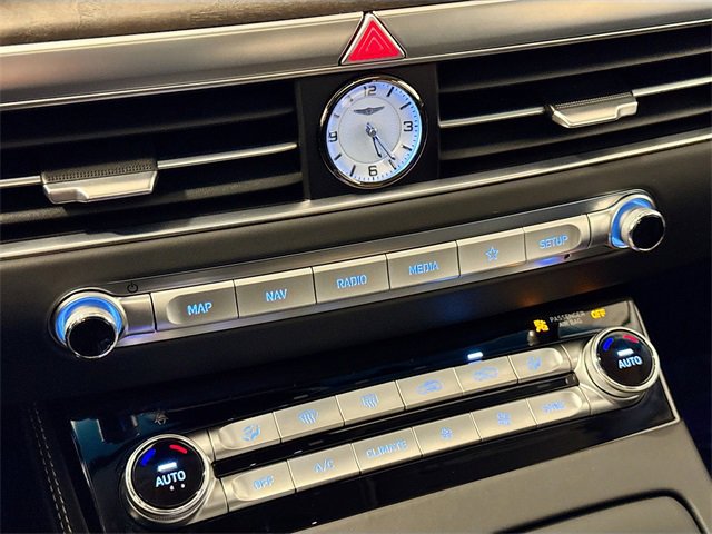 Used 2021 Genesis G90 5.0 Ultimate image 16