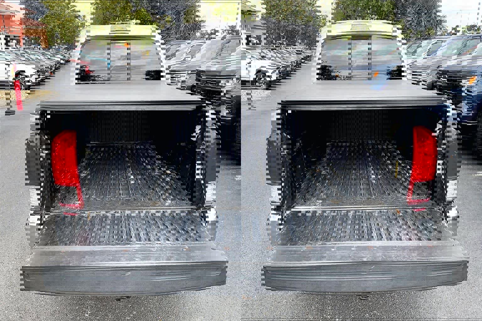 Used 2017 Toyota Tacoma SR5 w/ Tow Package image 34