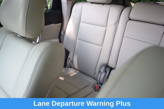 Used 2020 Jeep Grand Cherokee Limited AWD/4WD image 16