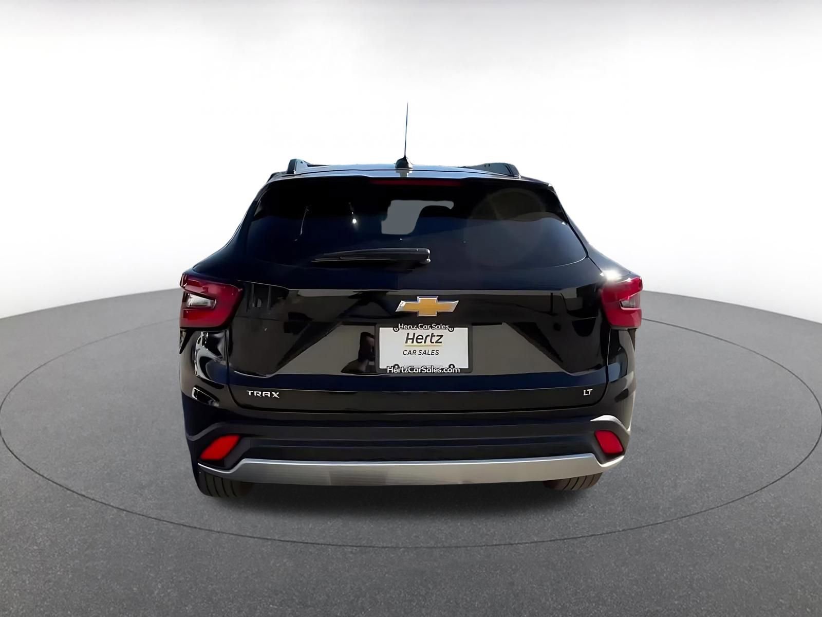 Used 2025 Chevrolet Trax LT image 12