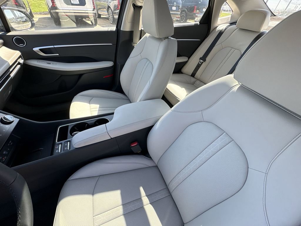 New 2026 Hyundai Sonata Limited FWD image 22