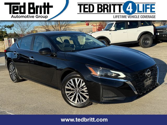 Used 2023 Nissan Altima 2.5 SV