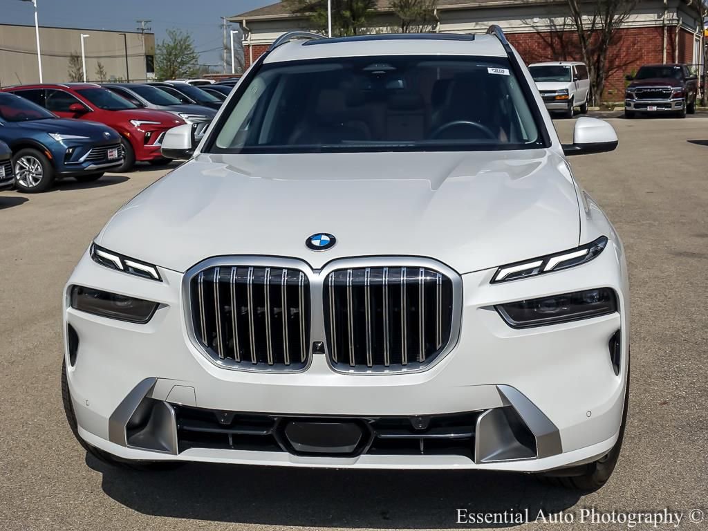 Used 2026 BMW X7 xDrive40i AWD/4WD image 6