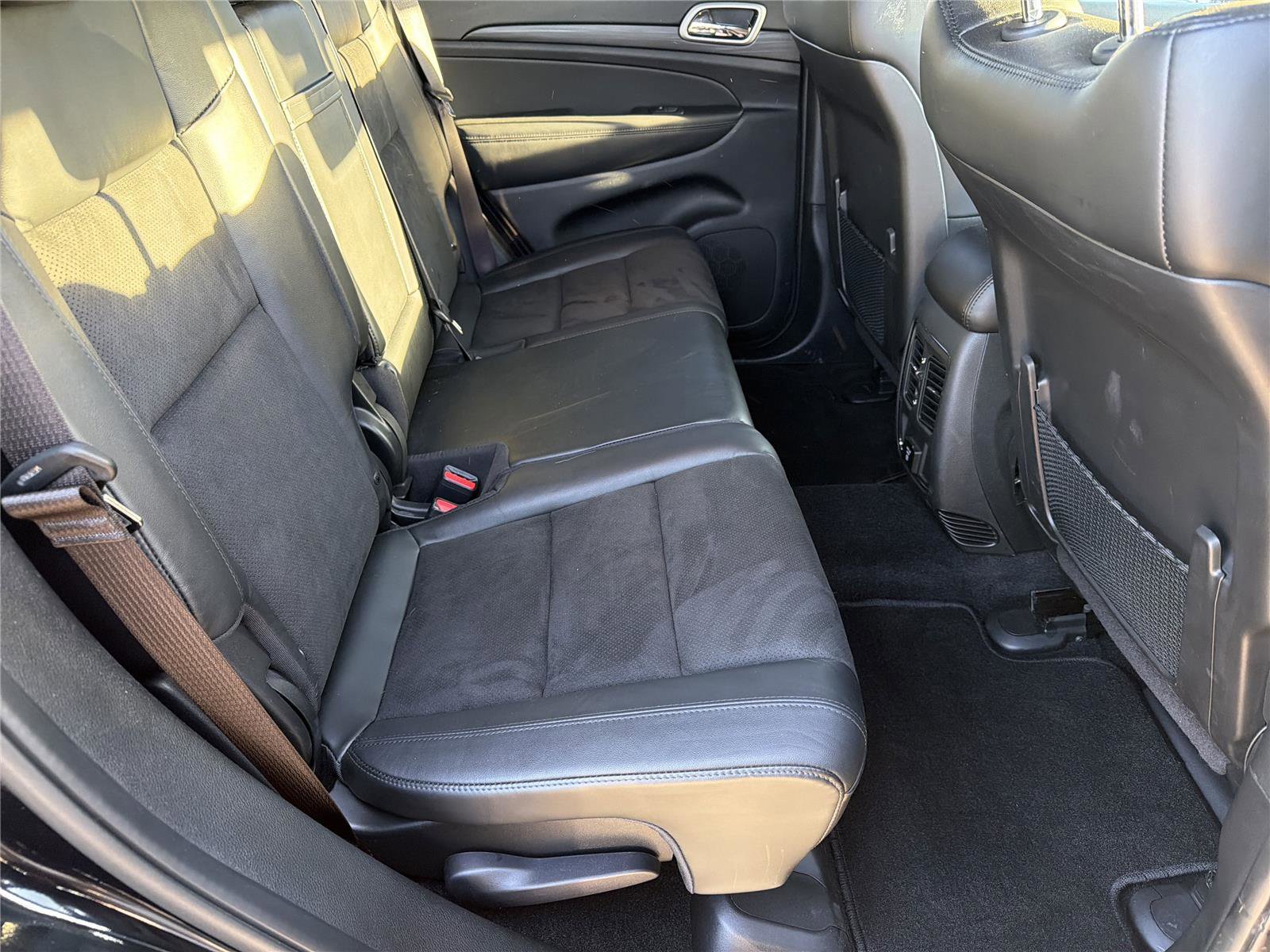 Used 2021 Jeep Grand Cherokee Laredo X image 15