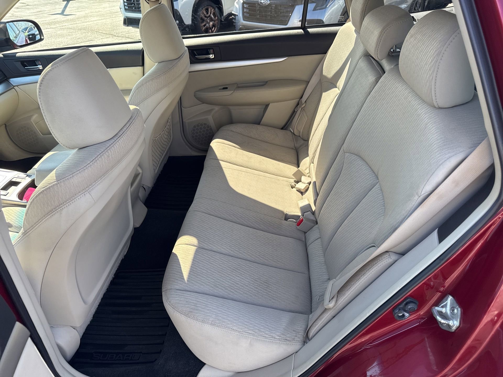 Used 2011 Subaru Outback 2.5i Premium image 10