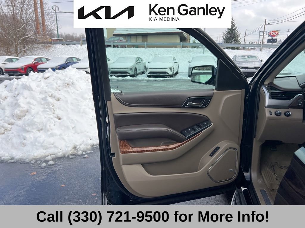 Used 2017 Chevrolet Suburban Premier image 25