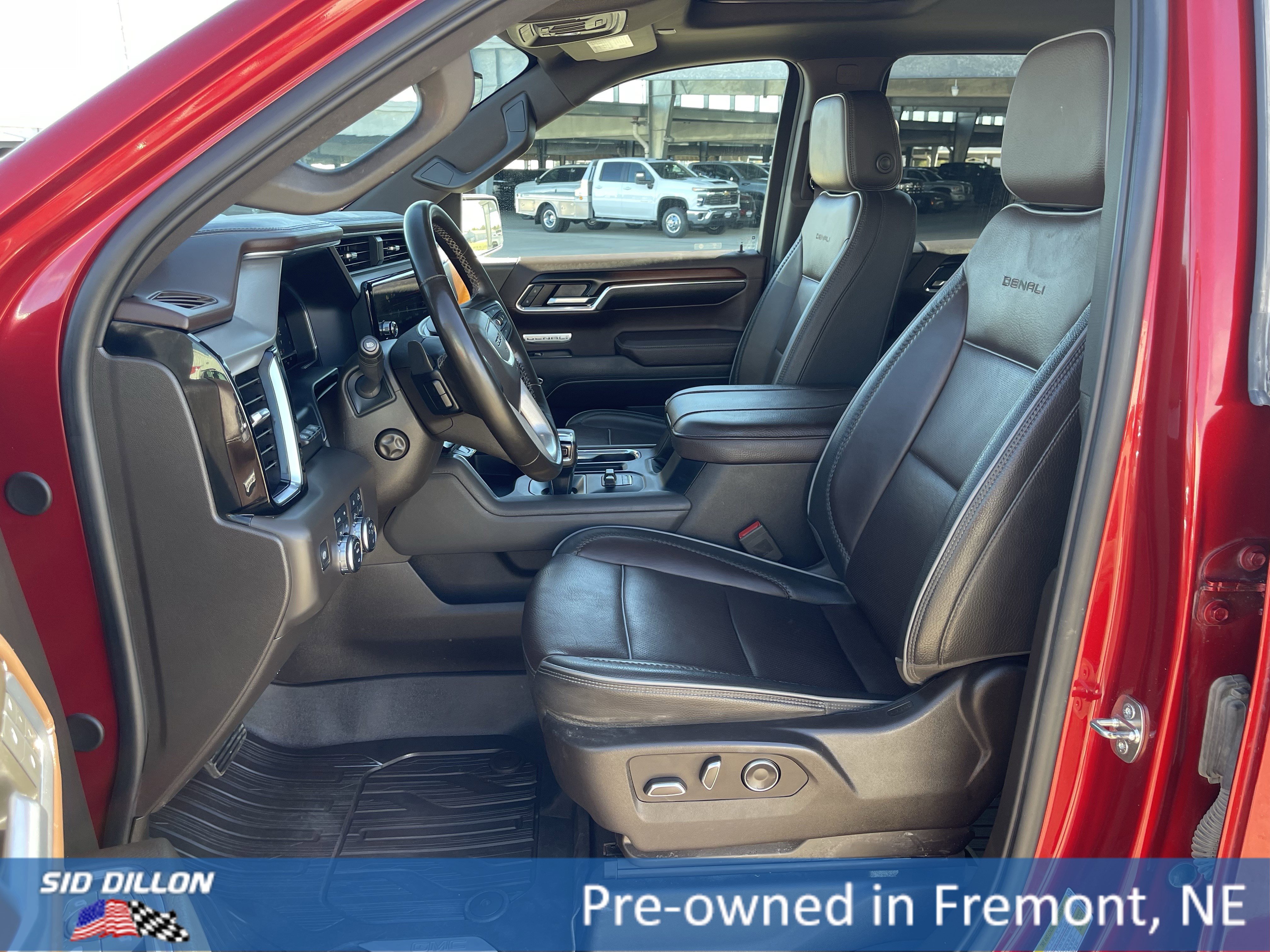 Used 2024 GMC Sierra 1500 Denali w/ Technology Package image 9