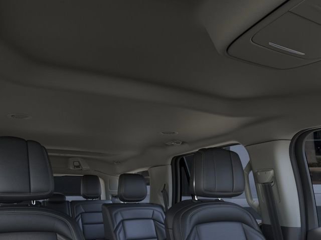 New 2026 Lincoln Navigator Premiere AWD/4WD image 22