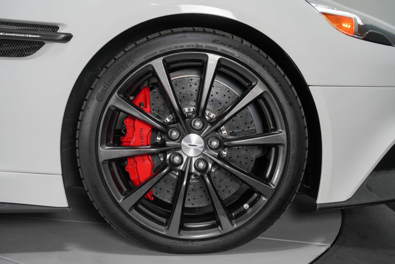 Used 2014 Aston Martin Vanquish Coupe image 26