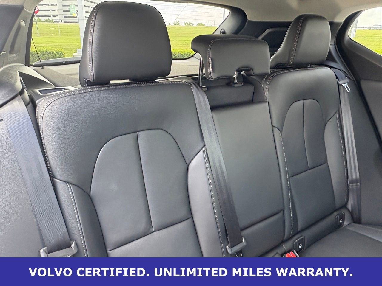 Certified 2025 Volvo XC40 B5 Core image 34