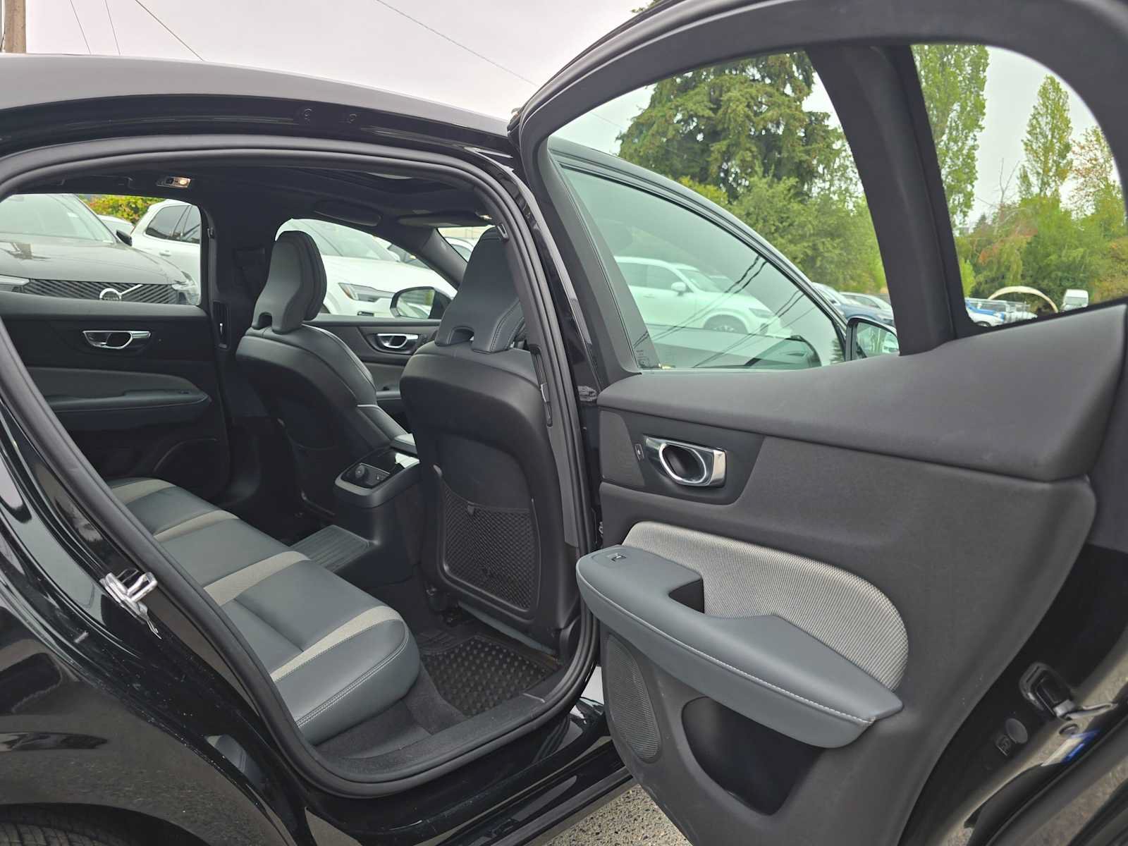 Used 2022 Volvo S60 T8 R-Design w/ Climate Package AWD/4WD image 13