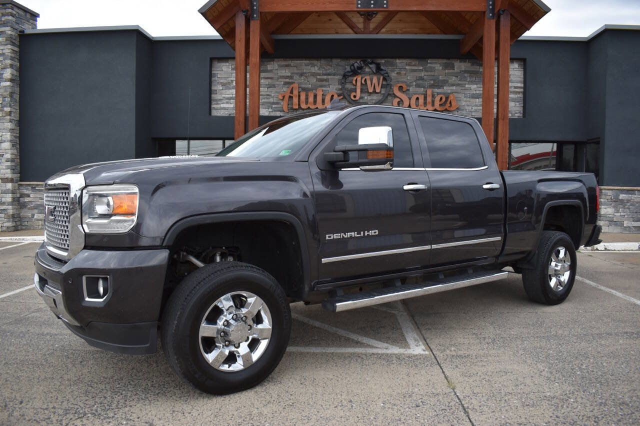 Used 2015 GMC Sierra 3500 Denali w/ Duramax Plus Package image 2